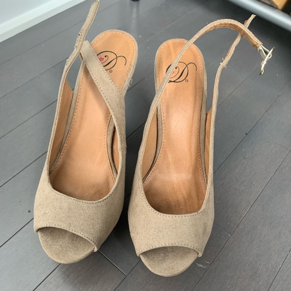 Peep toe block heel - Picture 2 of 5